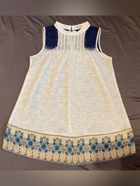 Nellis navy blue white yellow floral lace trim sleeveless blouse, size S